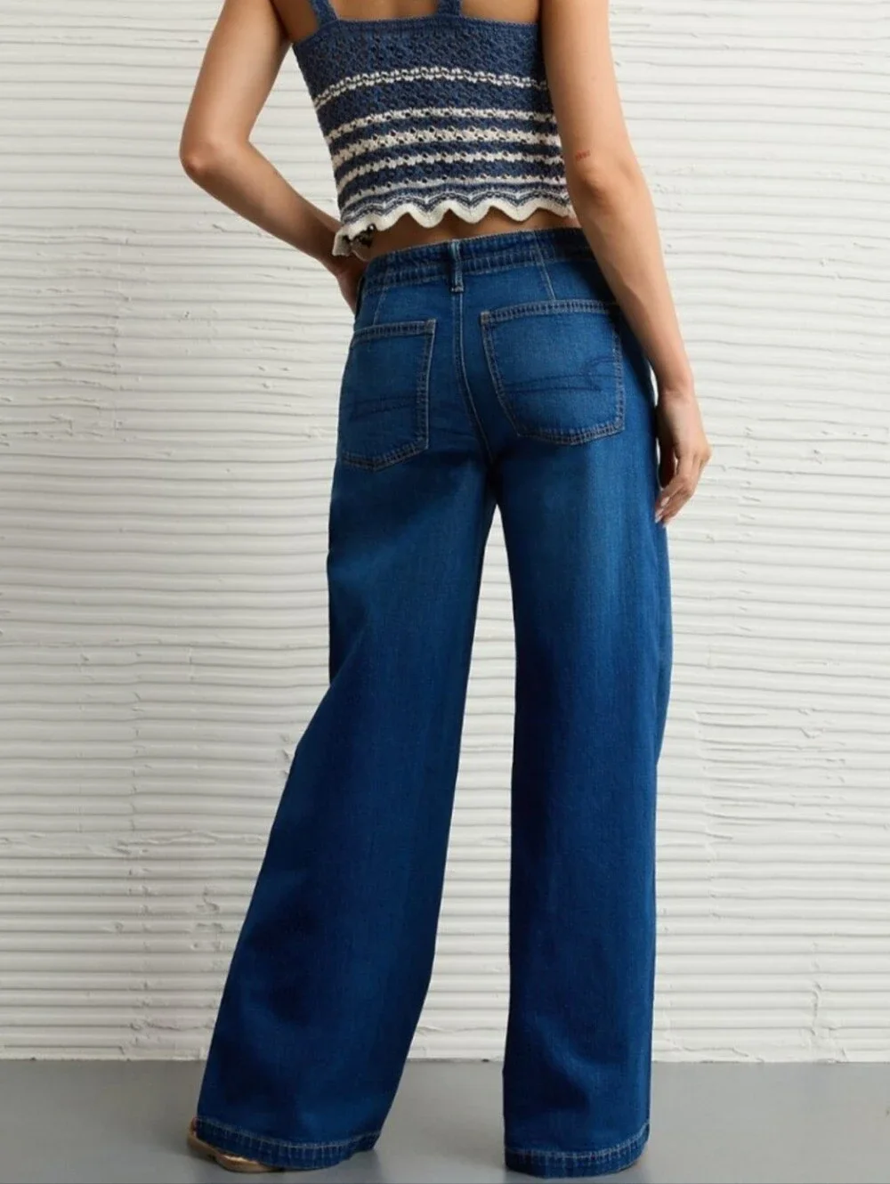 American Eagle Low Rise Strigid Ultra Wide Leg Jeans Size 6 - Picture 3 of 15